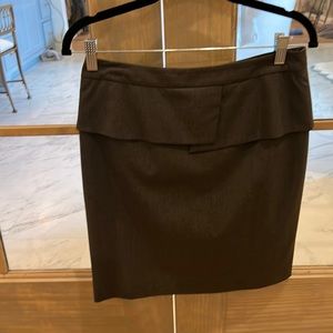 Gianni Bini size 4 charcoal grey skirt
